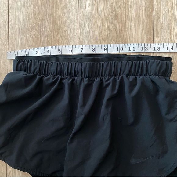 Nike Black Athletic Shorts - Picture 3 of 6